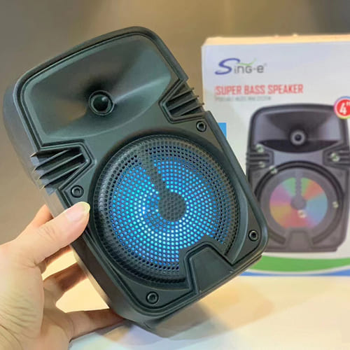 Imperdible Parlante Portátil Bluetood Sd Usb Luces Colores Color Negro